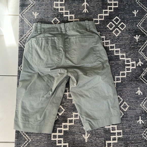 Vince Coin Pocket Bermuda Long Shorts Sea Green - Picture 5 of 5